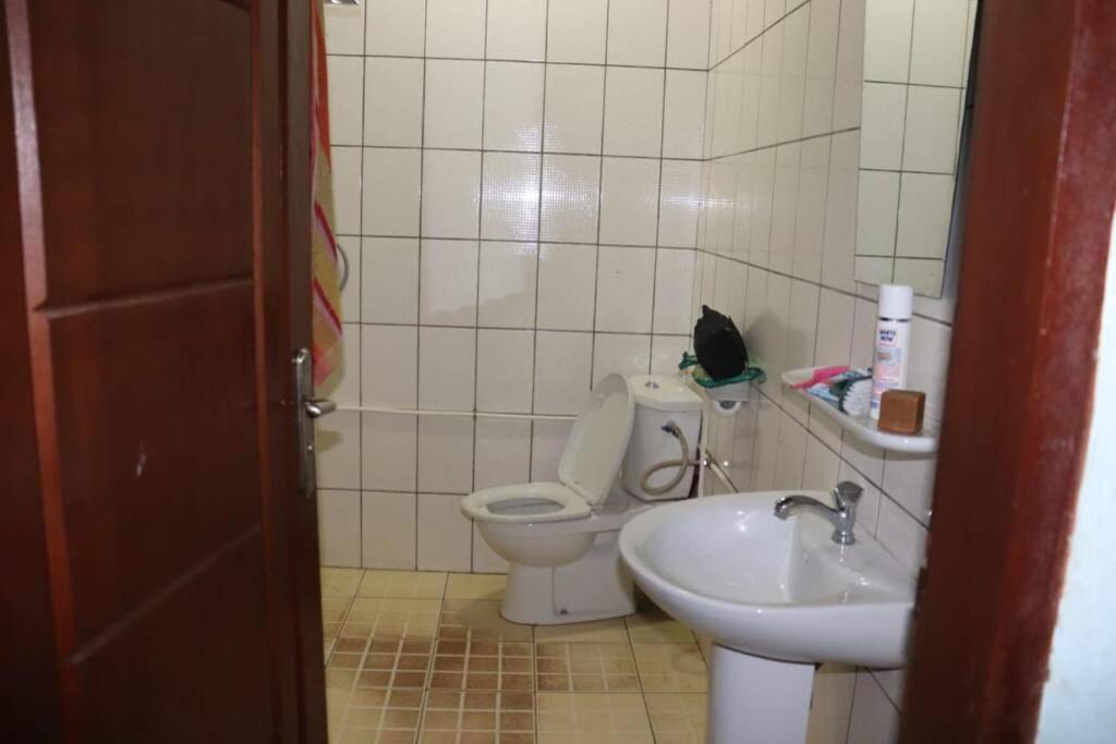 Residence Jeanne A Yaounde Odza Messamengo Экстерьер фото
