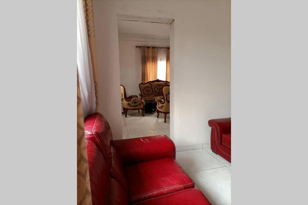 Residence Jeanne A Yaounde Odza Messamengo Экстерьер фото